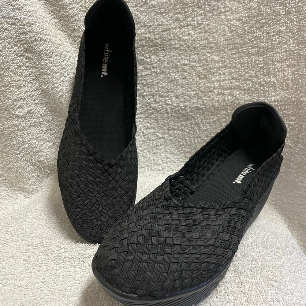 White Mt Women covered toe wedges
